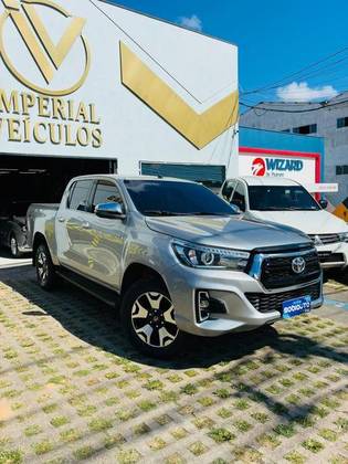 TOYOTA HILUX 2.8 SRX 4X4 CD 16V DIESEL 4P AUTOMÁTICO TOYOTA HILUX 2.8 SRX 4X4 CD 16V DIESEL 4P AUTOMÁTICO